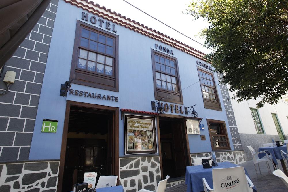 폰다 센트럴 호텔 아데제 외부 사진